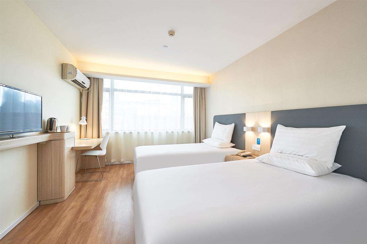 Hanting Hotel Qingdao Zhanqiao Railway Station エクステリア 写真