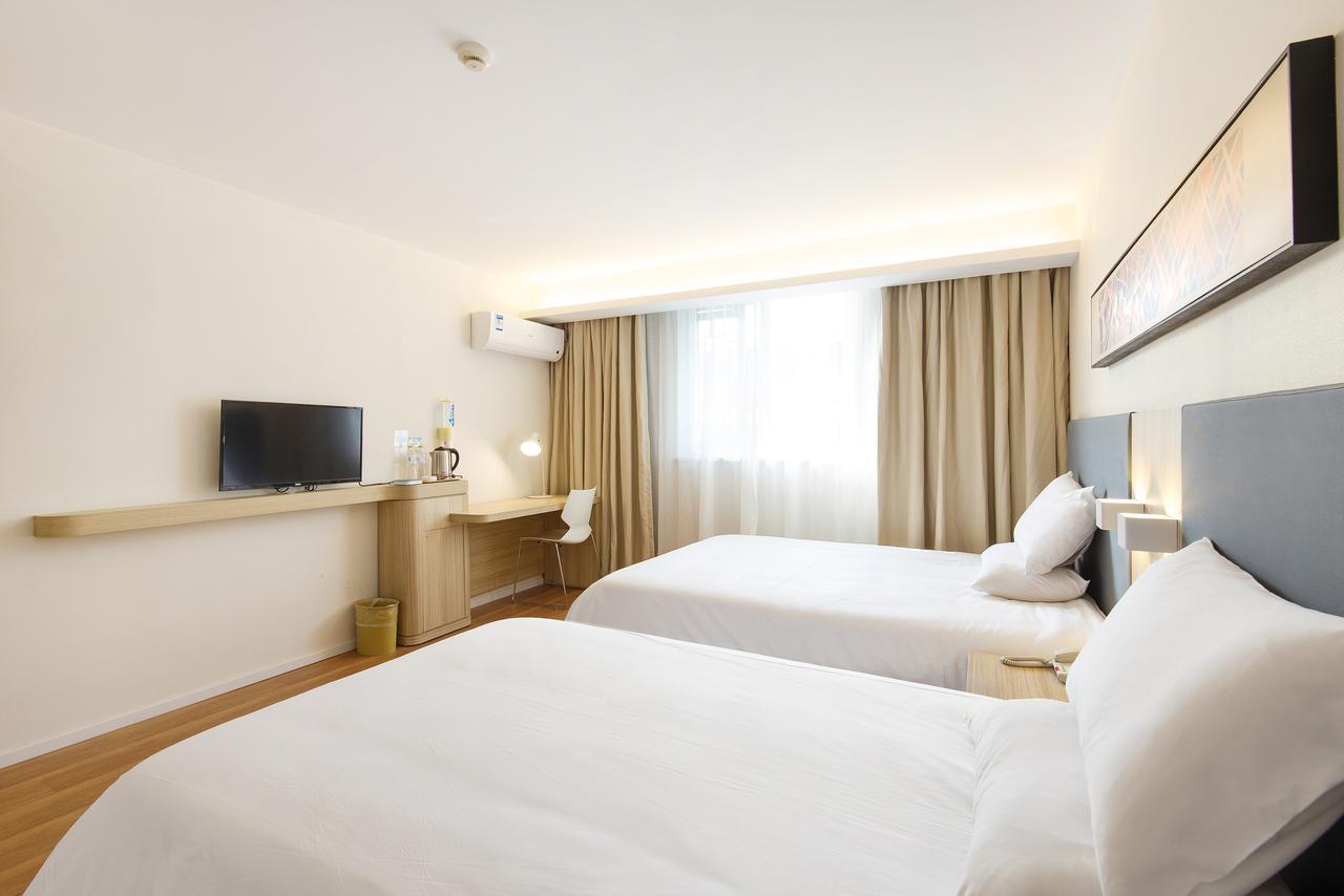 Hanting Hotel Qingdao Zhanqiao Railway Station エクステリア 写真