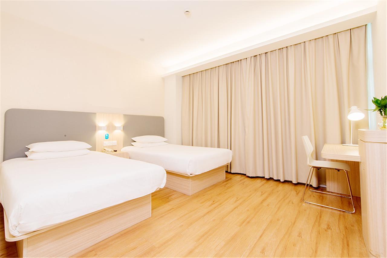 Hanting Hotel Qingdao Zhanqiao Railway Station エクステリア 写真