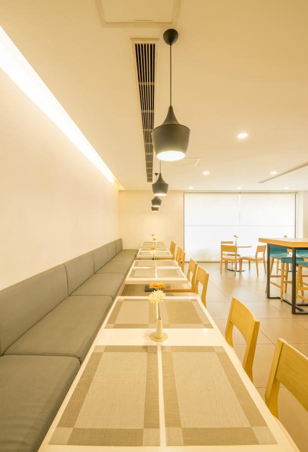 Hanting Hotel Qingdao Zhanqiao Railway Station エクステリア 写真