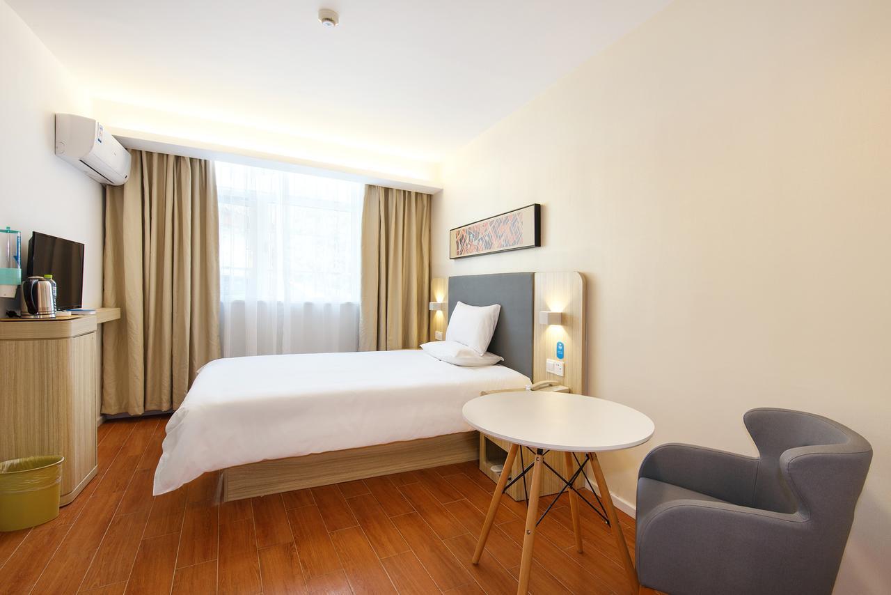 Hanting Hotel Qingdao Zhanqiao Railway Station エクステリア 写真